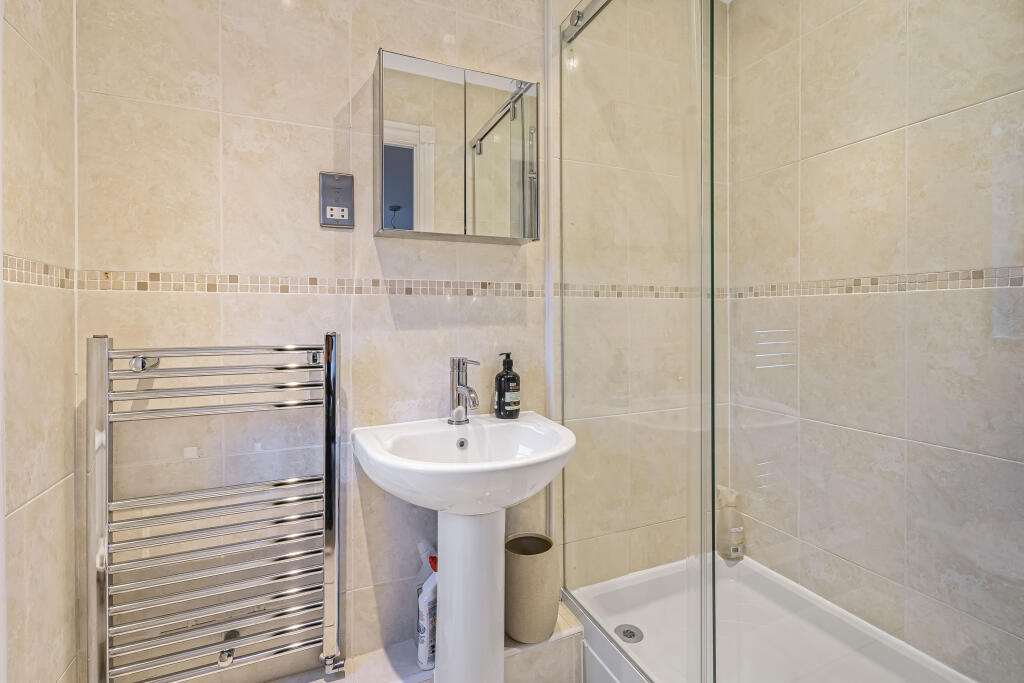 Additional image 27 of Beningfield Drive, St. Albans, Hertfordshire, AL2