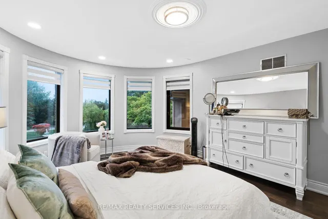 Additional image 29 of 8 Evergreen Ave