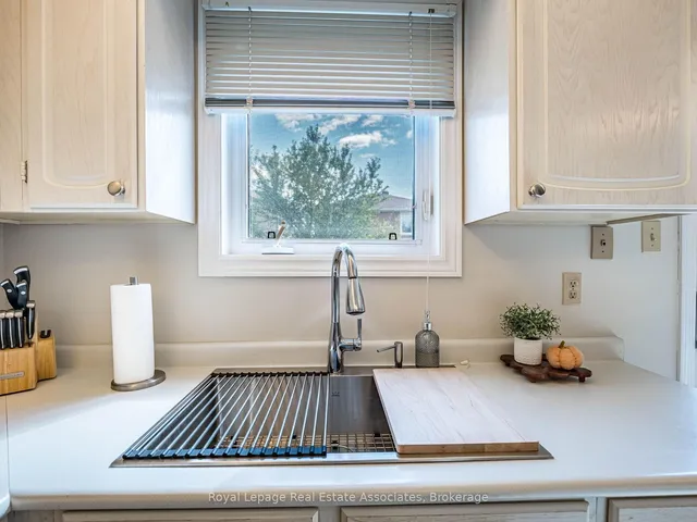 Additional image 11 of 6033 Duford Dr