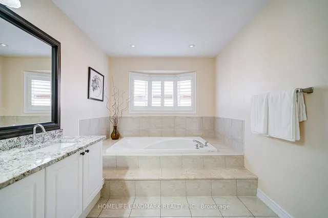 Additional image 20 of 1388 Pinery Cres