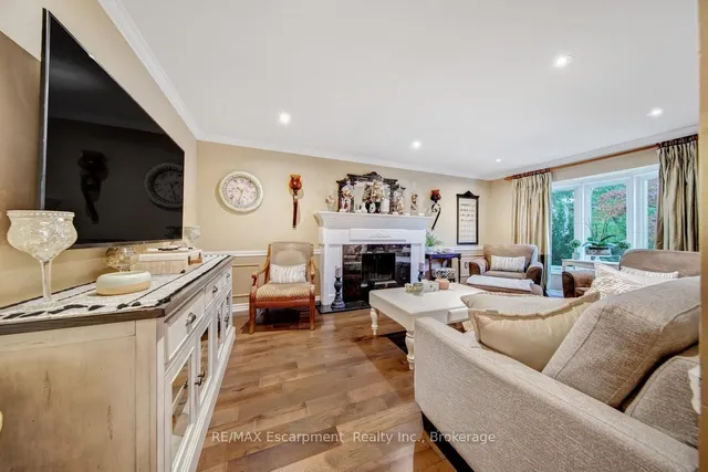 Additional image 20 of 2029 Banbury Cres