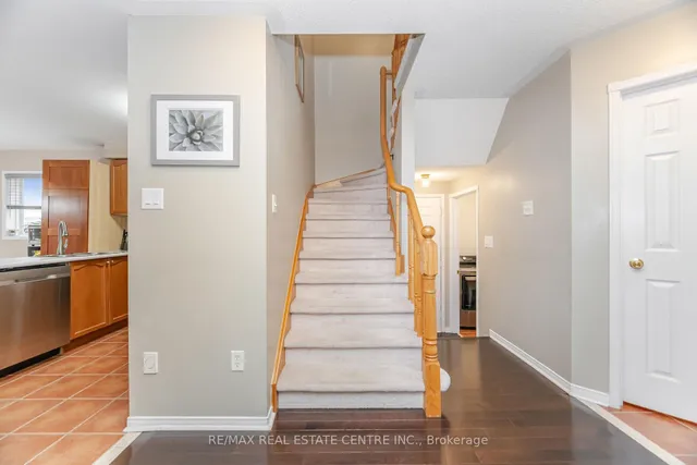 Additional image 27 of 59 Vintage Gate