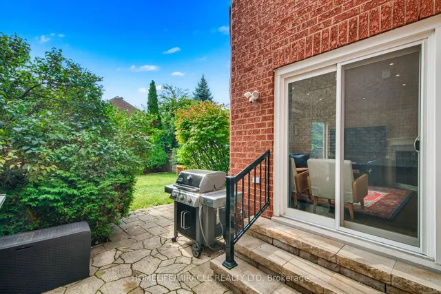 Additional image 34 of 373 Turnberry Cres