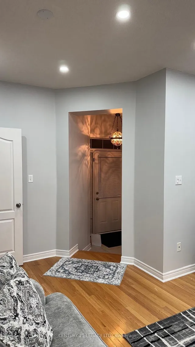 Additional image 7 of 674 Coach Dr