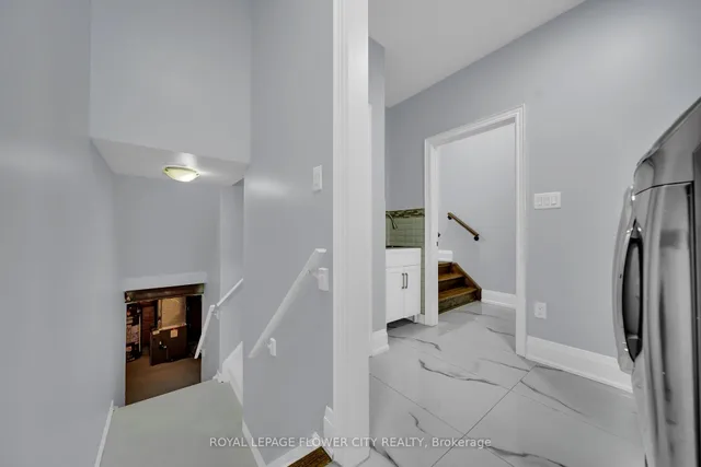 Additional image 43 of 44 YOUNG GARDEN Cres