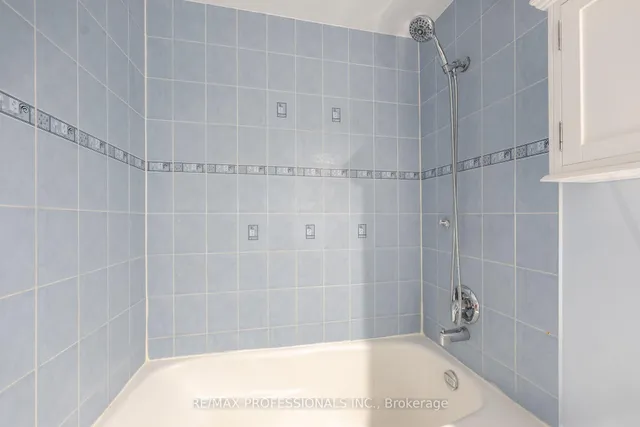 Additional image 25 of 405 Hyacinthe Blvd Unit 65