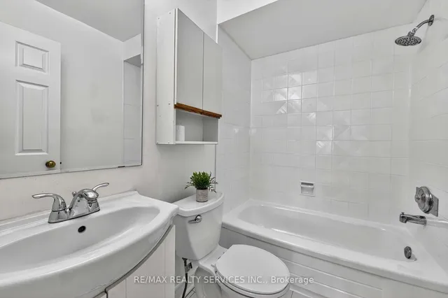 Additional image 20 of 8 Hartnell Sq