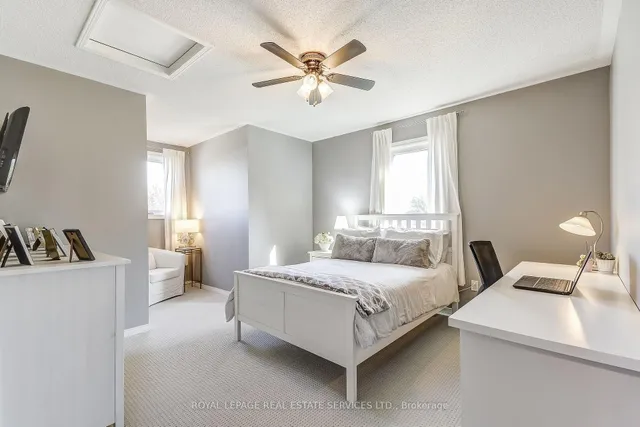 Additional image 35 of 27 Morrison Creek Cres