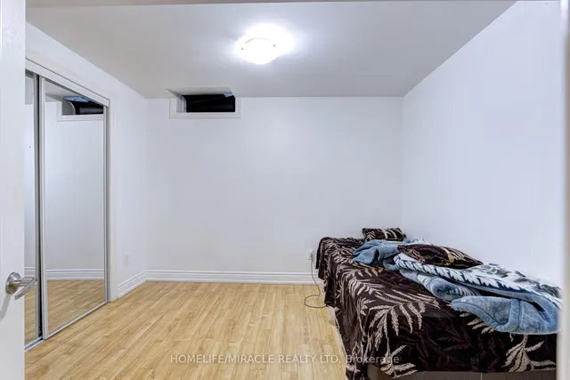 Additional image 44 of 26 Fitzgibson St
