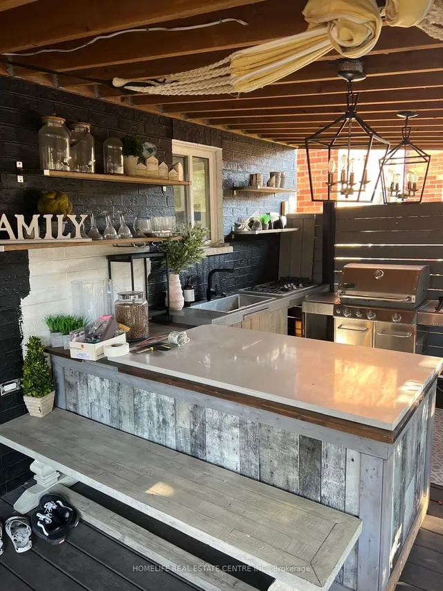 Additional image 16 of 38 Dunvegan Cres