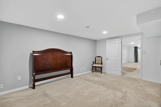 Additional image 37 of 23 Caldwell Cres