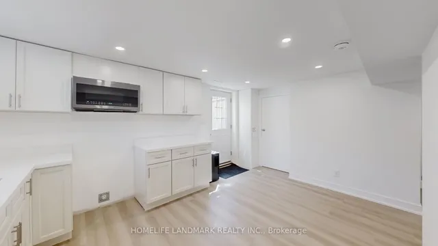 Additional image 18 of 373 Kingsbridge Garden Circ