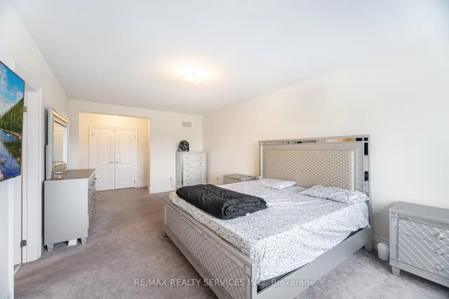 Additional image 29 of 38 Foxsparrow Rd