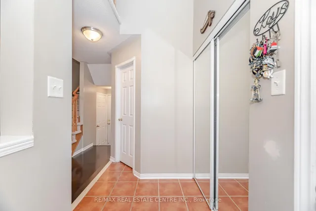 Additional image 9 of 59 Vintage Gate