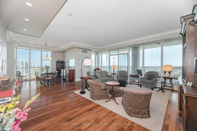 Additional image 8 of 100 John St Unit 2601