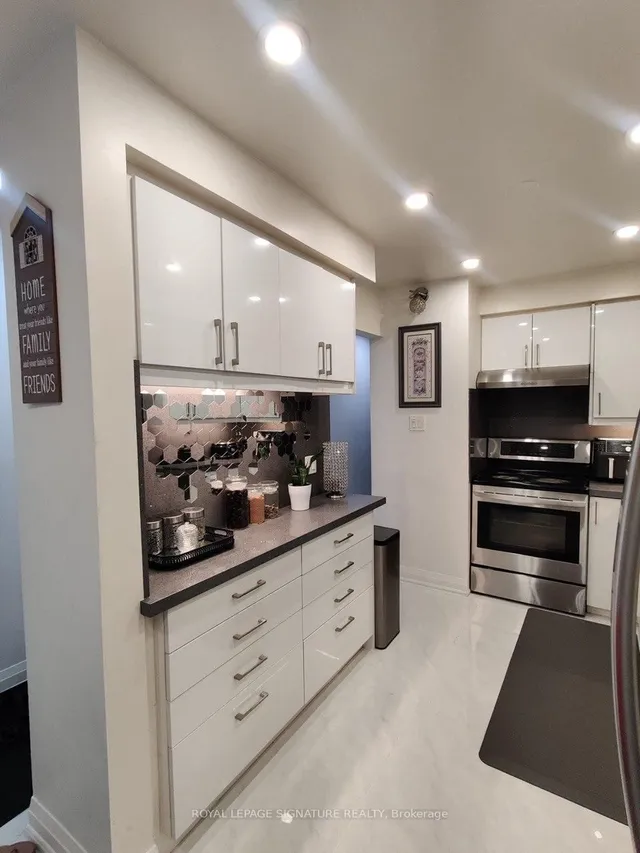 Additional image 9 of 5020 Delaware Dr Unit 25