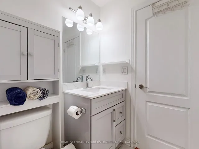 Additional image 42 of 50 Versailles Cres