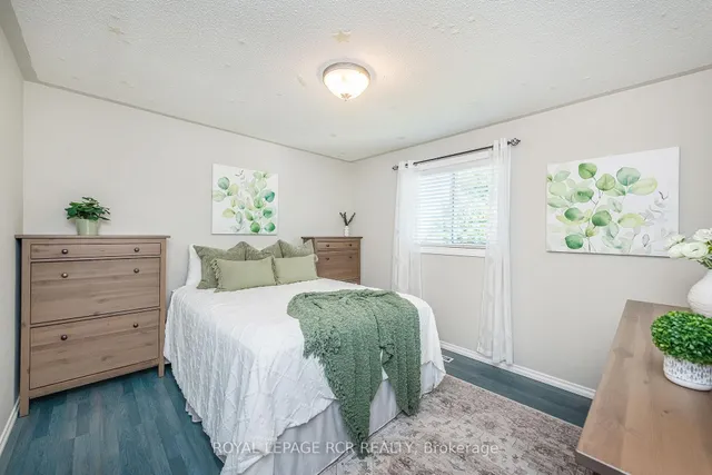 Additional image 17 of 19 Shenstone Ave