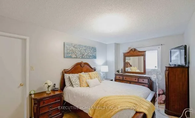Additional image 27 of 114 Toba Cres