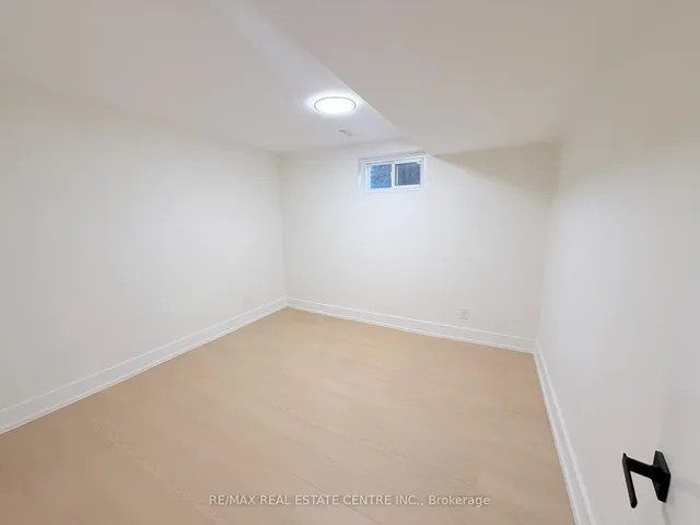 Additional image 38 of 1215 Larny Crt