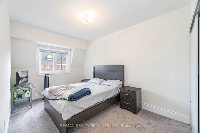 Additional image 36 of 38 Foxsparrow Rd