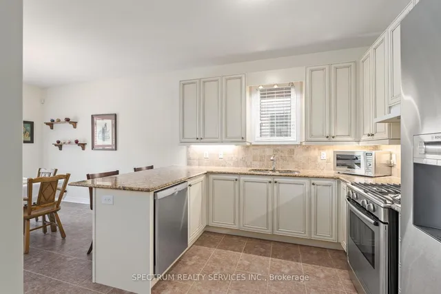 Additional image 19 of 74 Locust Dr