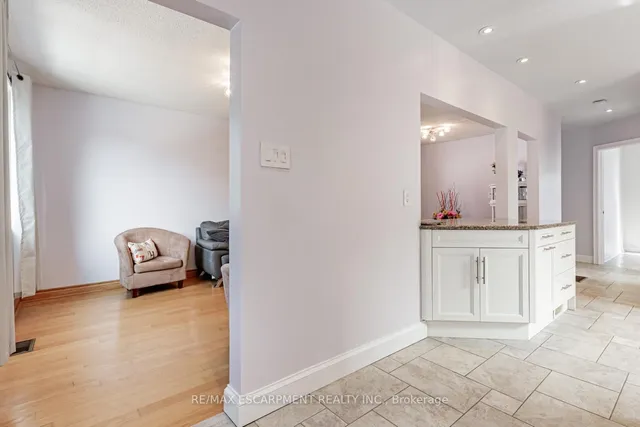 Additional image 14 of 19 Stock Ave