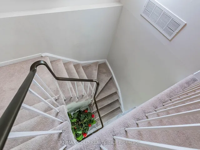 Additional image 24 of 30 Longbourne Cres