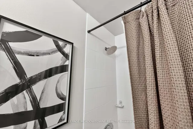 Additional image 35 of 3695 Kaneff Cres Unit 102