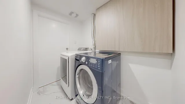 Additional image 24 of 373 Kingsbridge Garden Circ