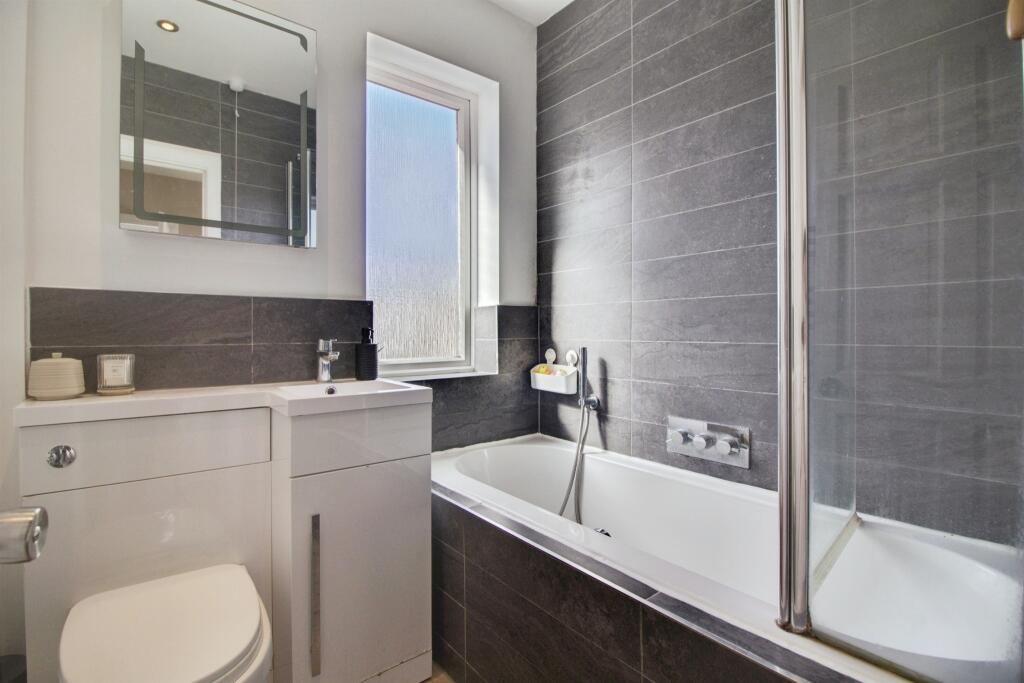 Additional image 15 of Holme Close, Hatfield