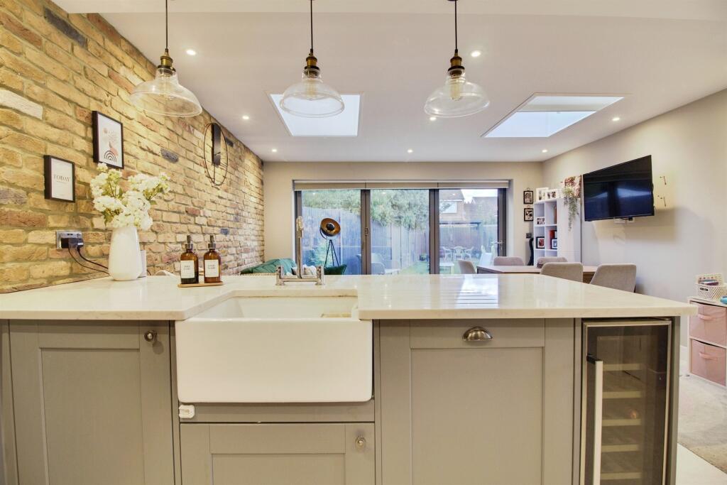 Additional image 6 of Holme Close, Hatfield