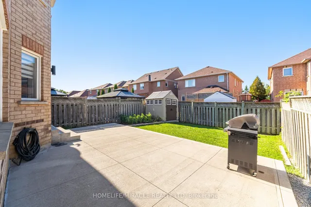 Additional image 47 of 8 Twin Pines Cres