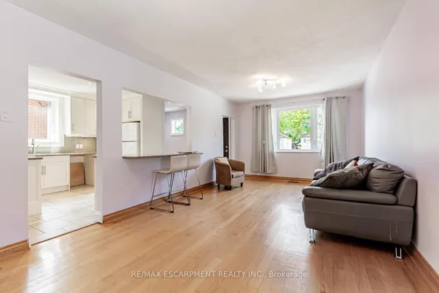 Additional image 8 of 19 Stock Ave