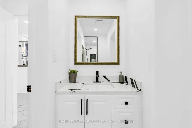 Additional image 20 of 3432 Glorene Crt