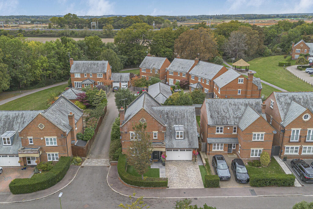 Additional image 10 of Beningfield Drive, St. Albans, Hertfordshire, AL2