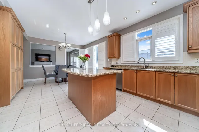 Additional image 25 of 32 Xavier Crt