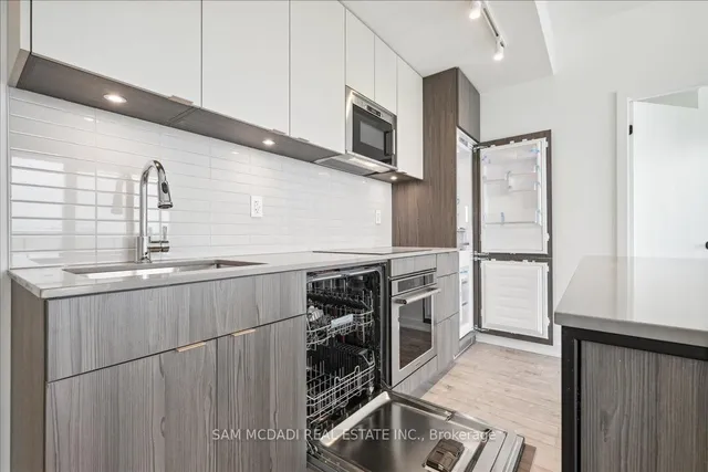 Additional image 8 of 220 MISSINNIHE Way Unit 1001