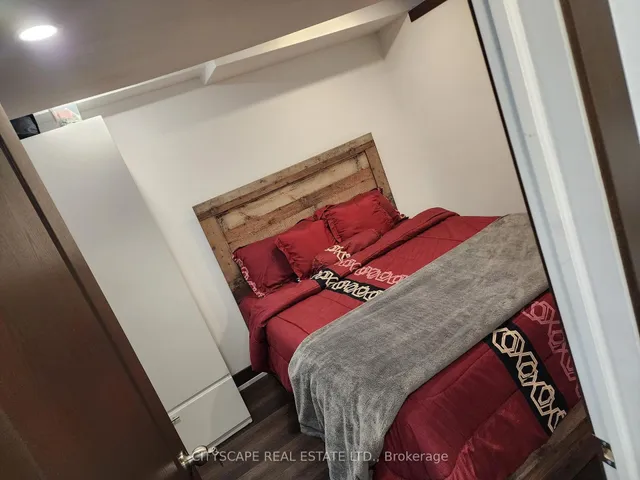 Additional image 19 of 94 Unionville Cres