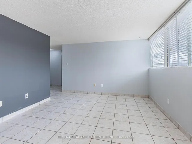 Additional image 19 of 3695 Kaneff Cres Unit 211