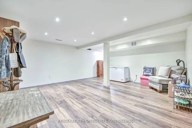 Additional image 16 of 25 Homer Sq