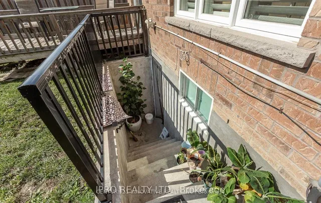 Additional image 20 of 126 Footbridge Cres