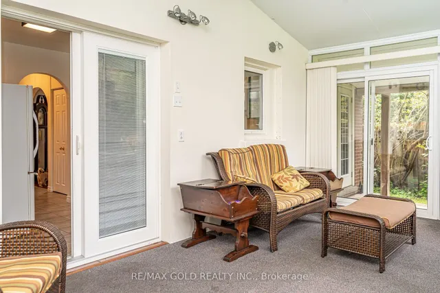 Additional image 20 of 12 Lorraine Cres