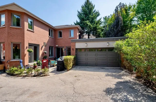 Additional image 50 of 11 Morrison Creek Cres