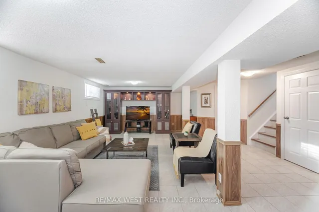 Additional image 24 of 17 Malcolm Cres