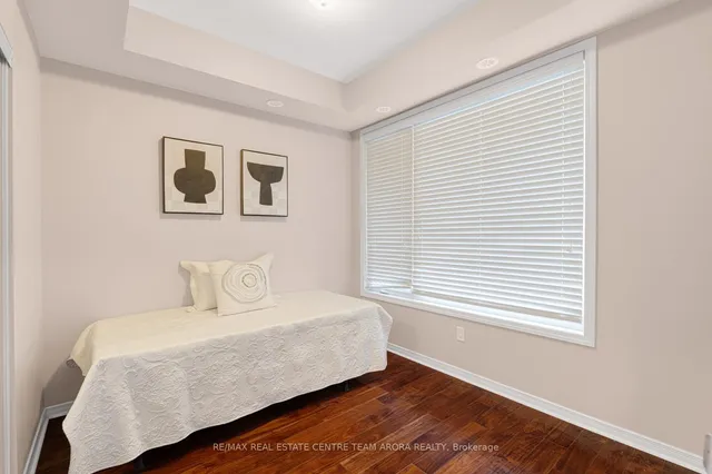 Additional image 21 of 50 Sky Harbour Dr Unit 402