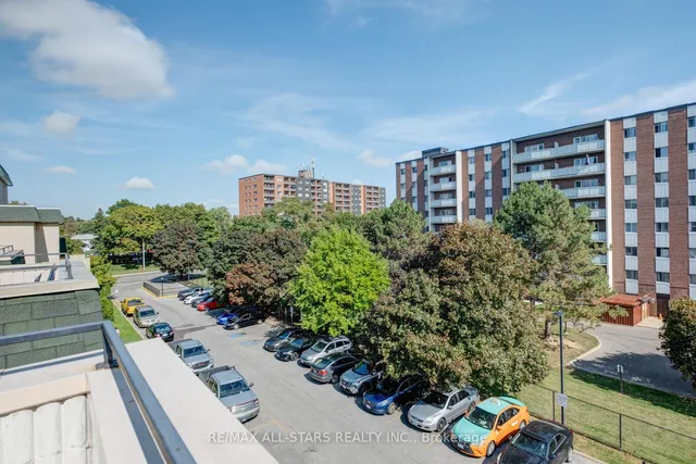 Additional image 34 of 1624 Bloor St Unit 61