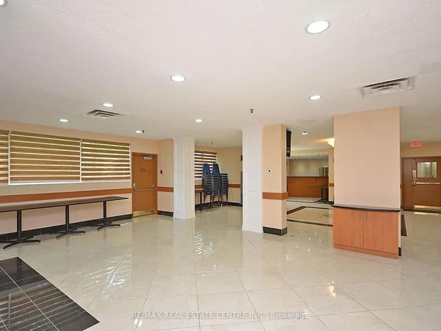 Additional image 43 of 3695 Kaneff Cres Unit 211