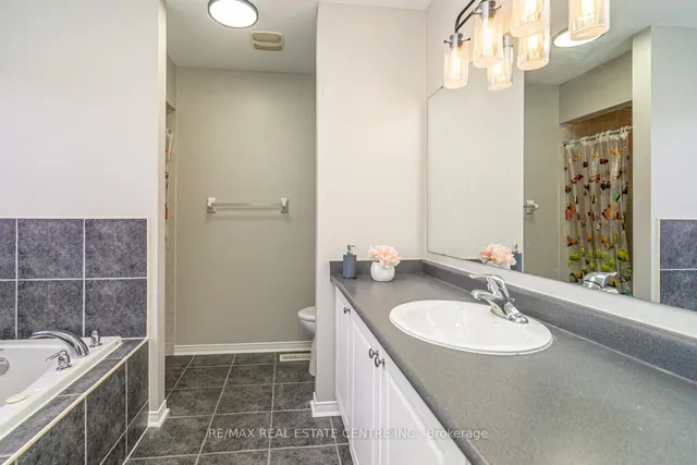 Additional image 22 of 107 Crown Victoria Dr