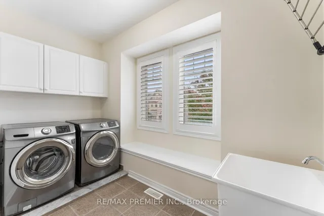 Additional image 37 of 71 Hoey Cres
